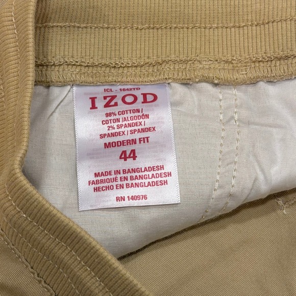 IZOD Mens Khaki Comfort Stretch Modern Fit Flat Front Shorts Size 44 NWT - Picture 3 of 6